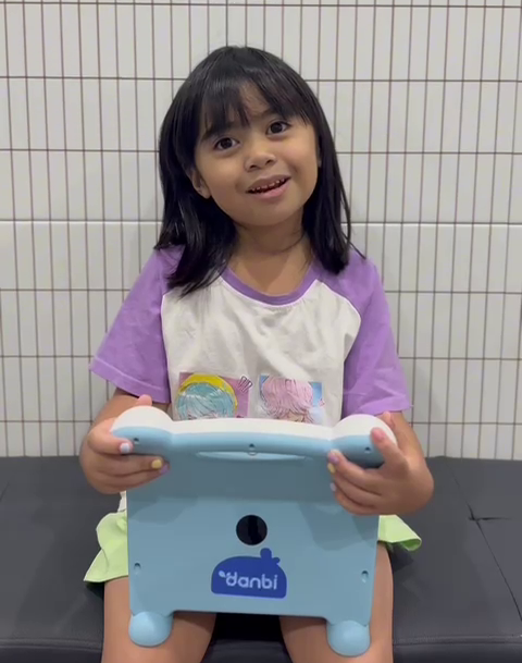 Anak happy belajar bersama Wink.