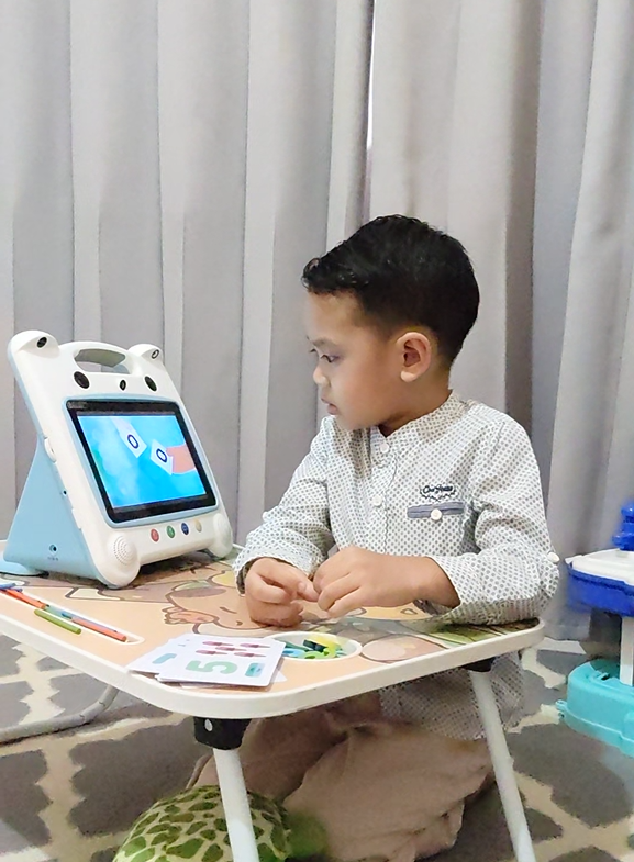 Stimulasi Positif di Rumah