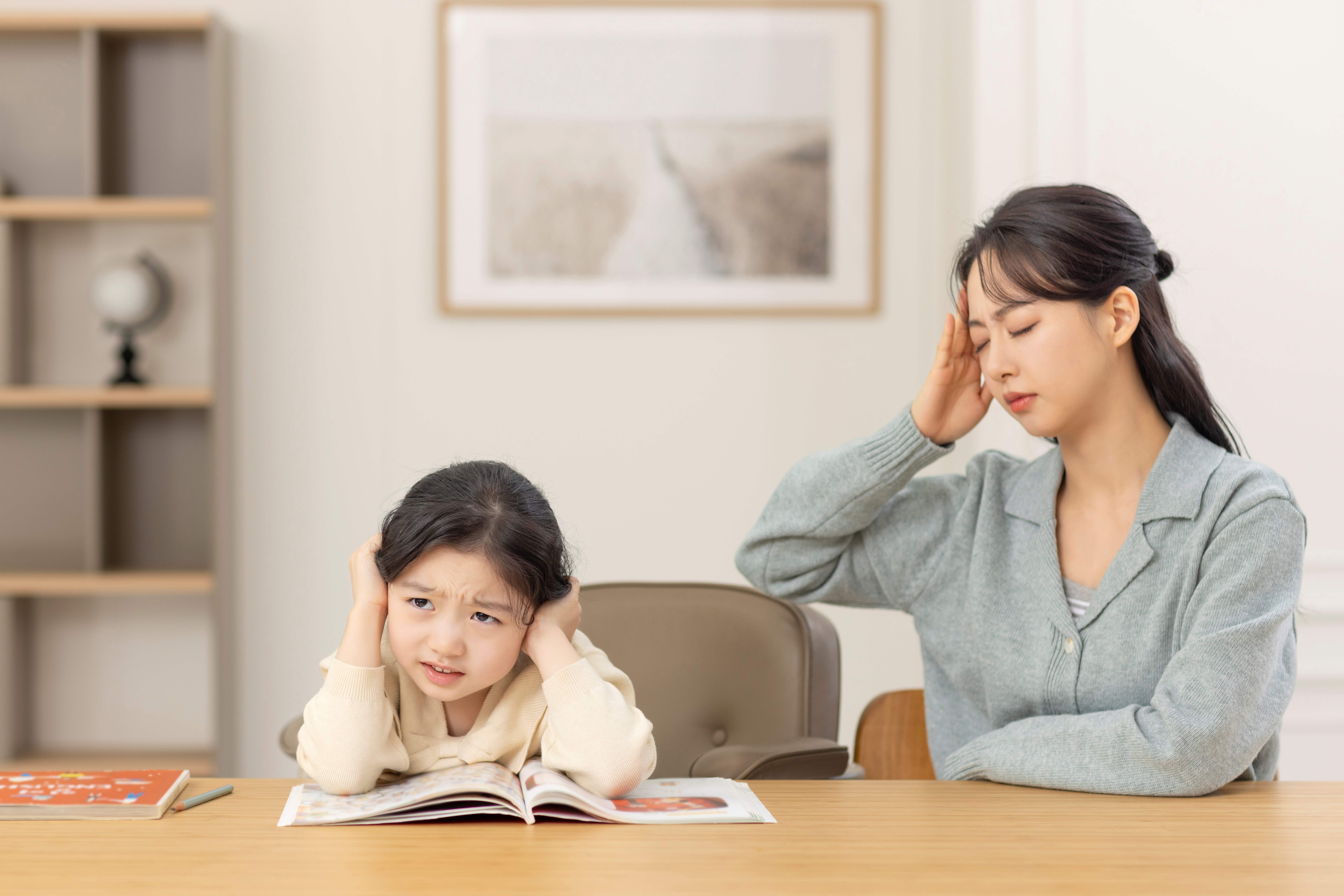 Ibu dan anak pusing belajar